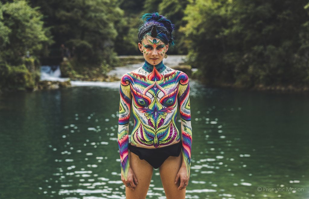 Girl with body paint at Modem festival